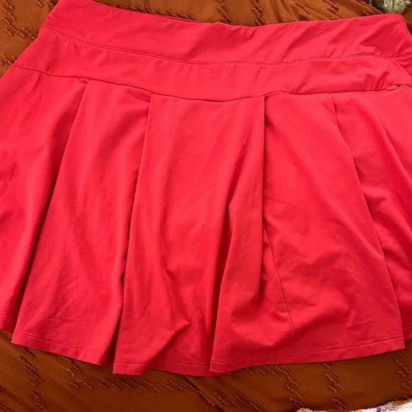Nike Women's Vibrant Pink tennis skirt - Picture 2 of 2